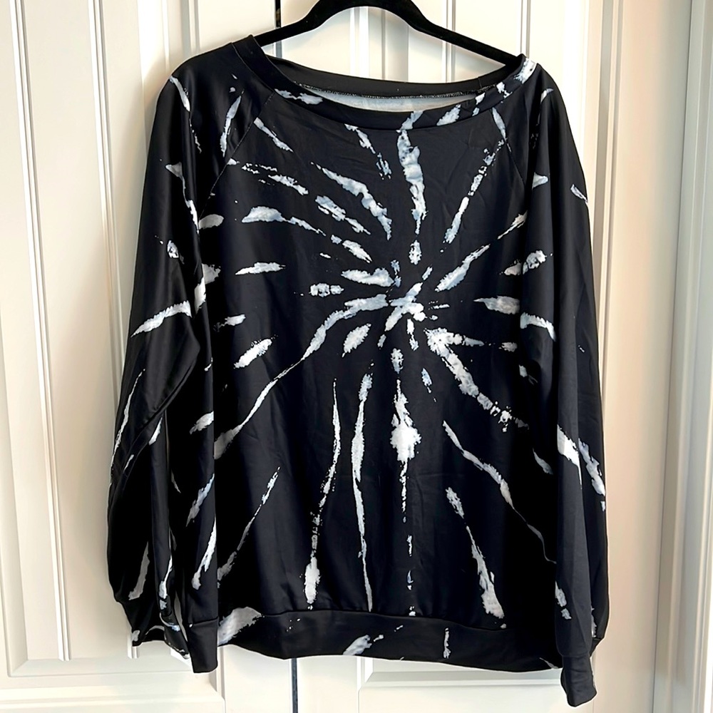 Black white tie dye sweatshirt